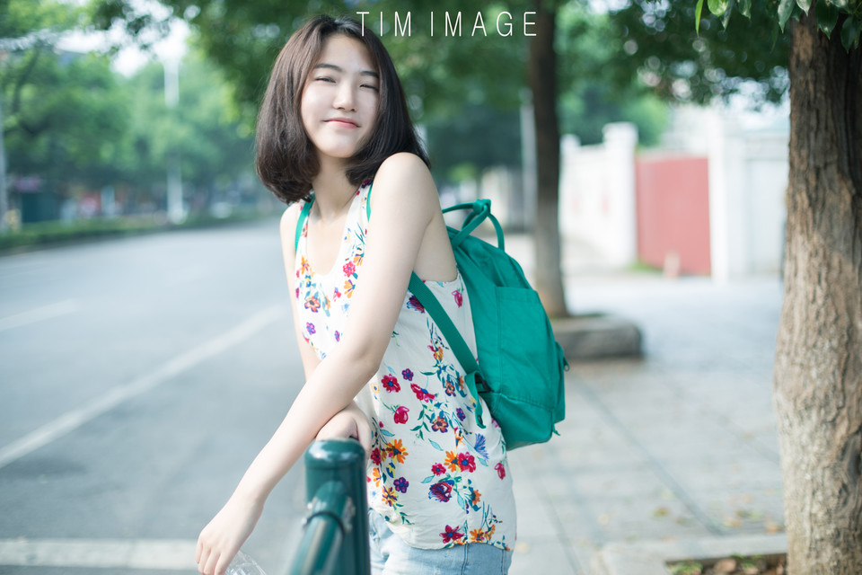 短发美女清凉一夏写真  第5张