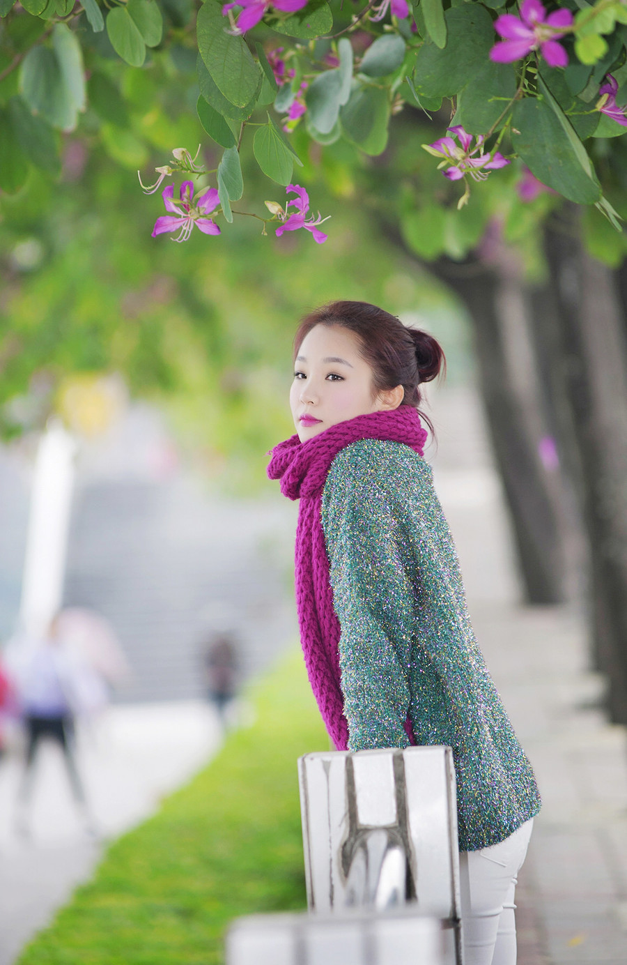 冬日暖人的长发清纯少女  第6张