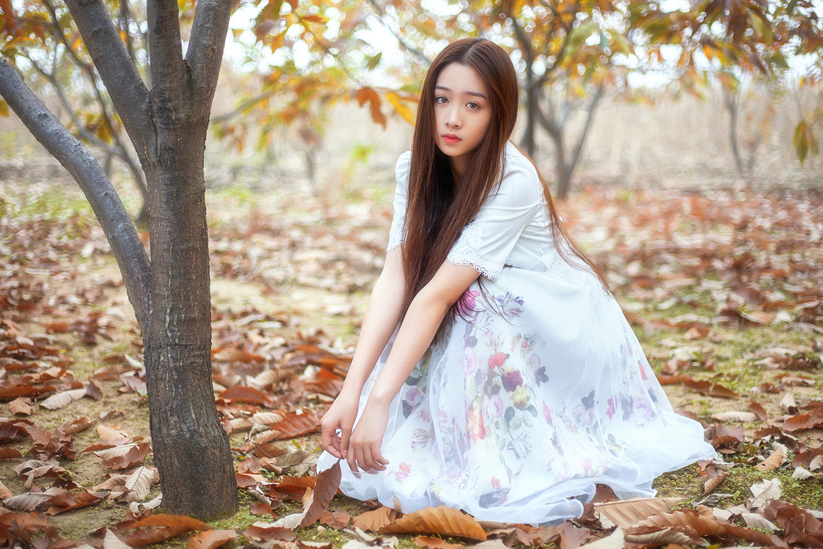 长发女子唯美迷人写真  第2张