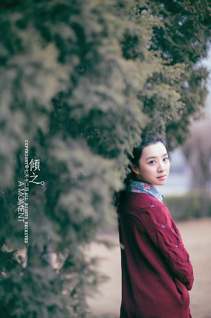 马尾女孩的户外小清新图片  第6张