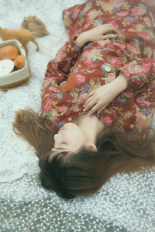 童话里的长发迷人女子  第4张