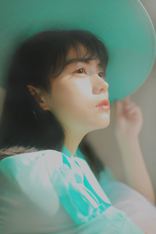 娇羞女子清纯梦幻气质图  第9张