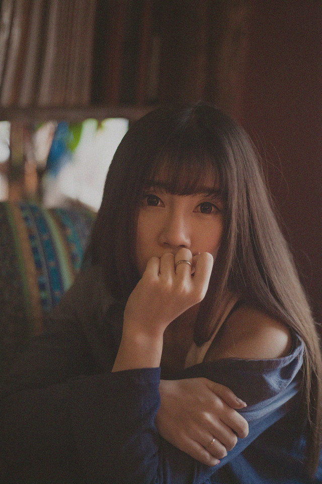 忧伤美女私房迷人长裙  第14张