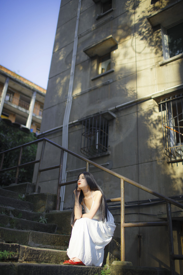 长发美女森林清纯图  第13张