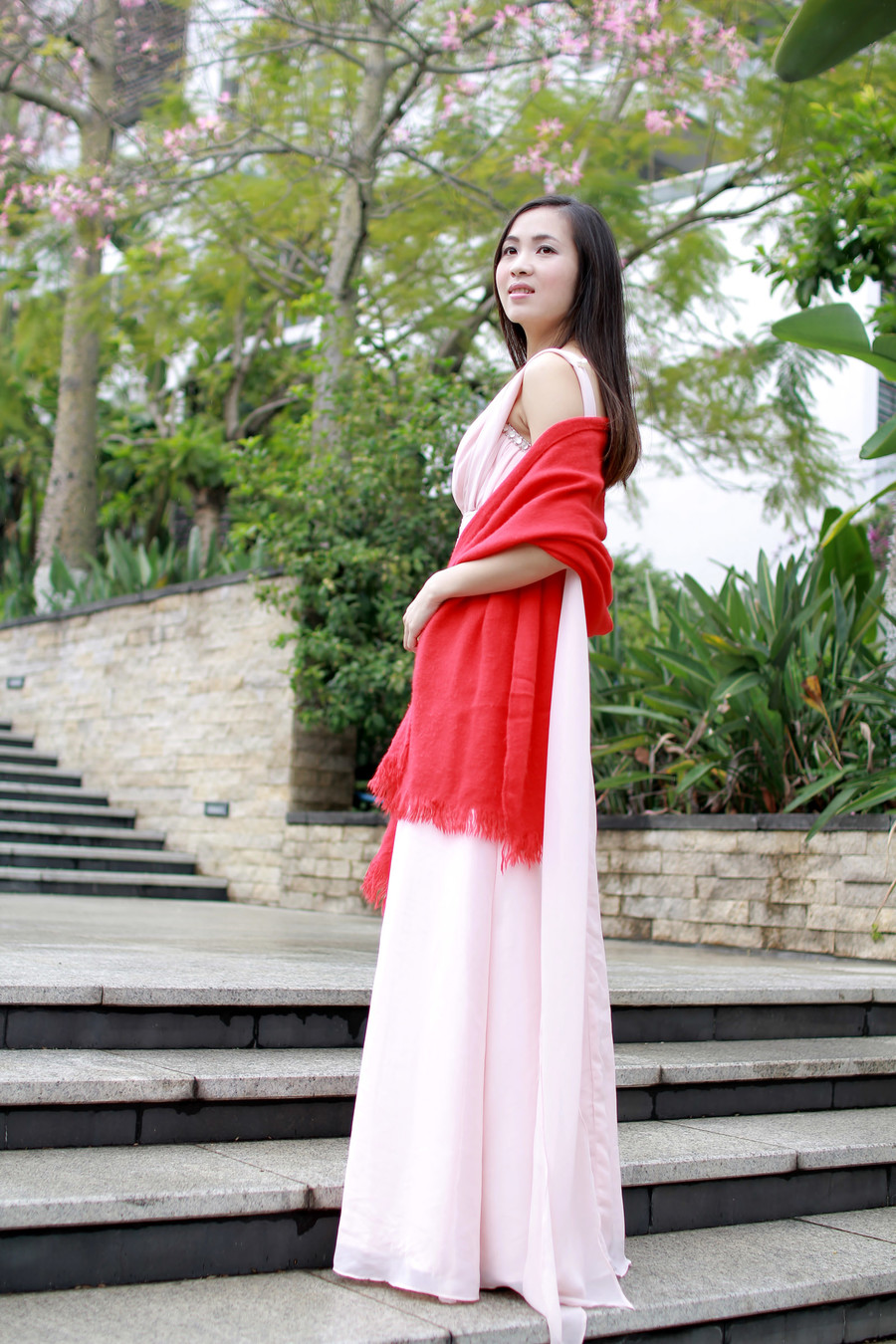 长裙美女甜美清纯照  第8张