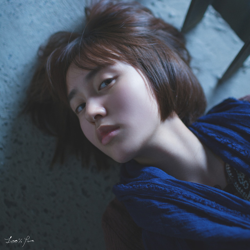 短发女子的清纯唯美写真图  第9张