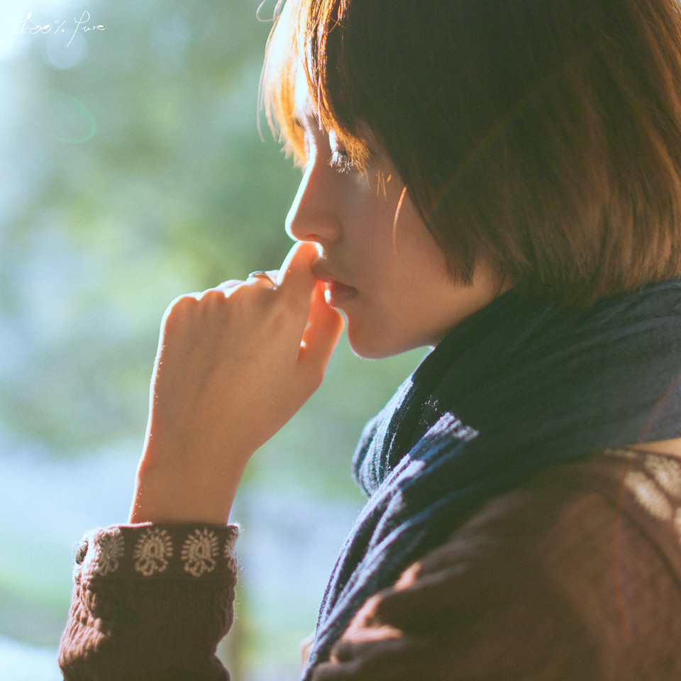 短发女子的清纯唯美写真图  第2张