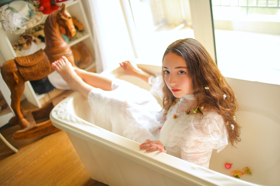 外国美女私房迷人靓照  第7张