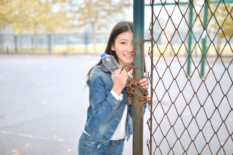 秋日清纯迷人长发美女  第13张