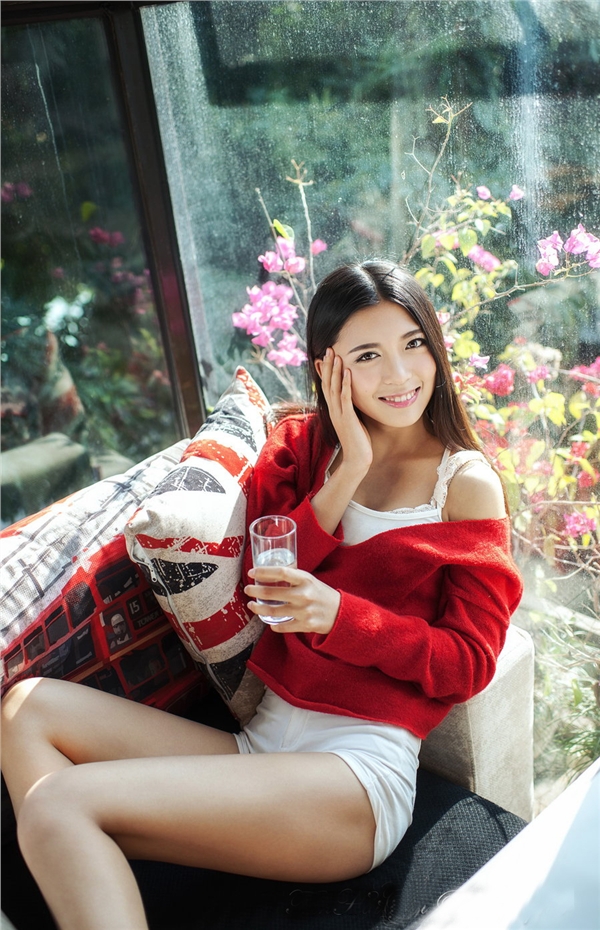 长腿美女清纯甜美笑容  第7张