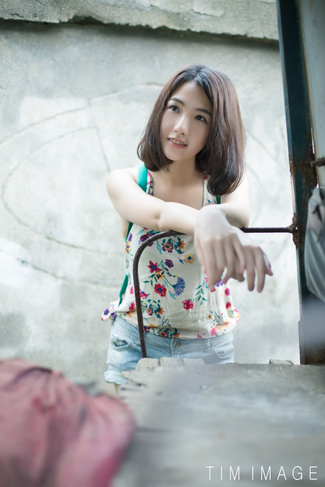 短发美女清凉一夏写真  第7张