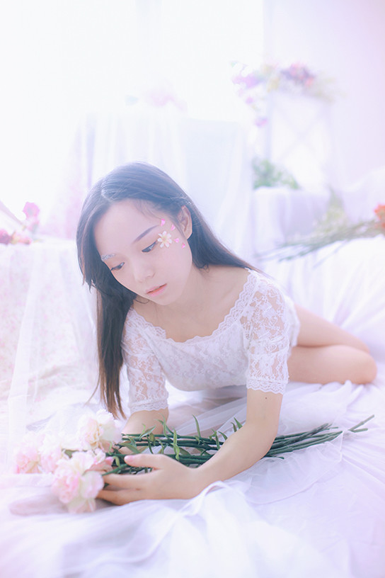 清纯私房照的少女梦  第6张