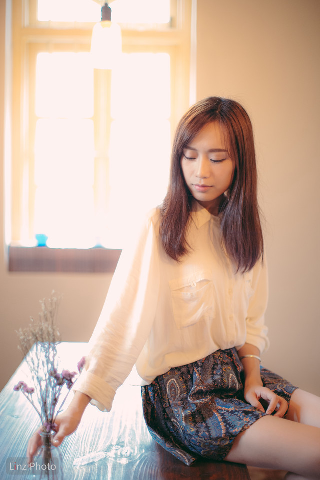 咖啡馆清纯甜美女孩  第11张