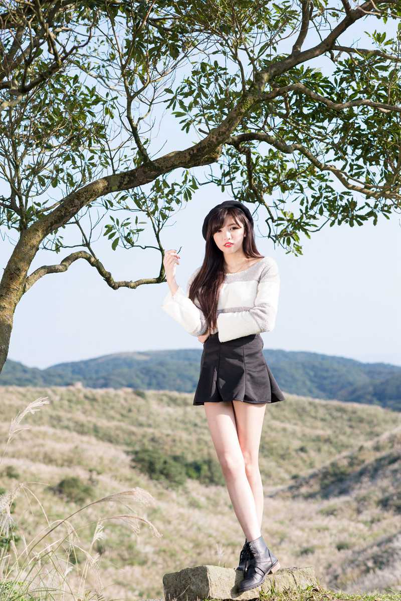 田野里温柔可人清纯照  第11张