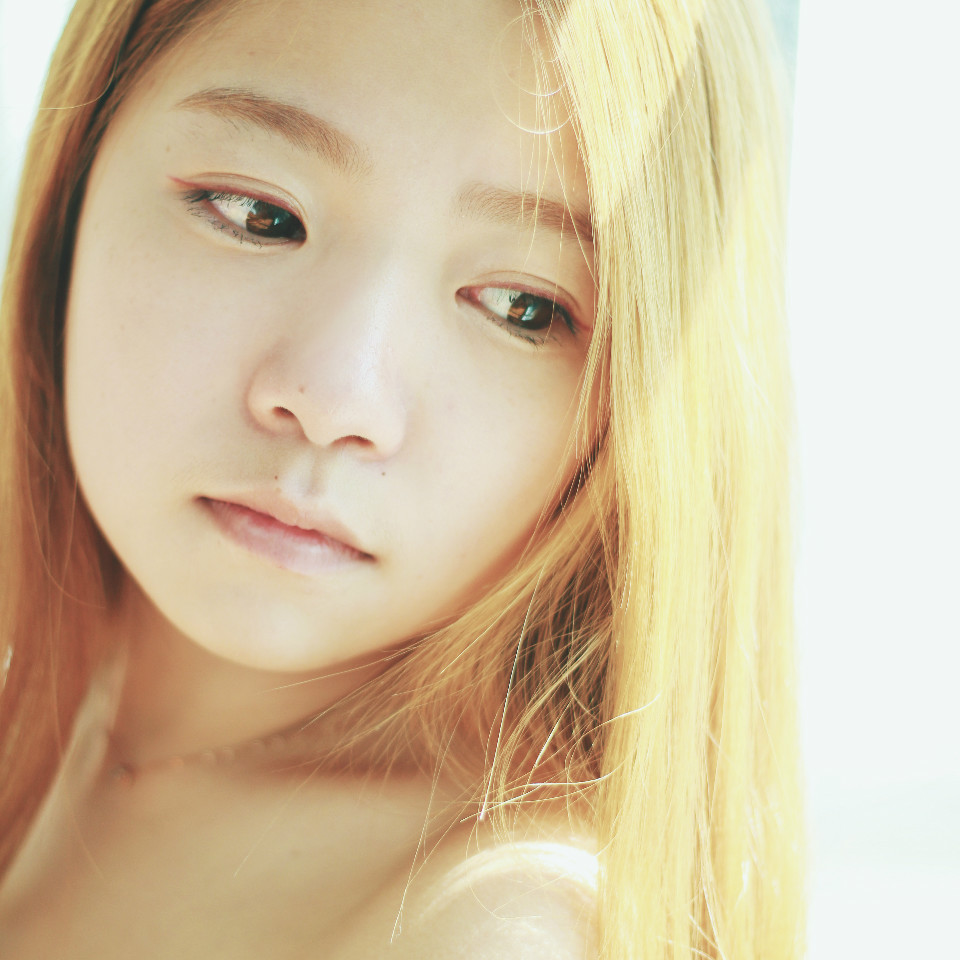 阳光下清纯甜美女生  第7张