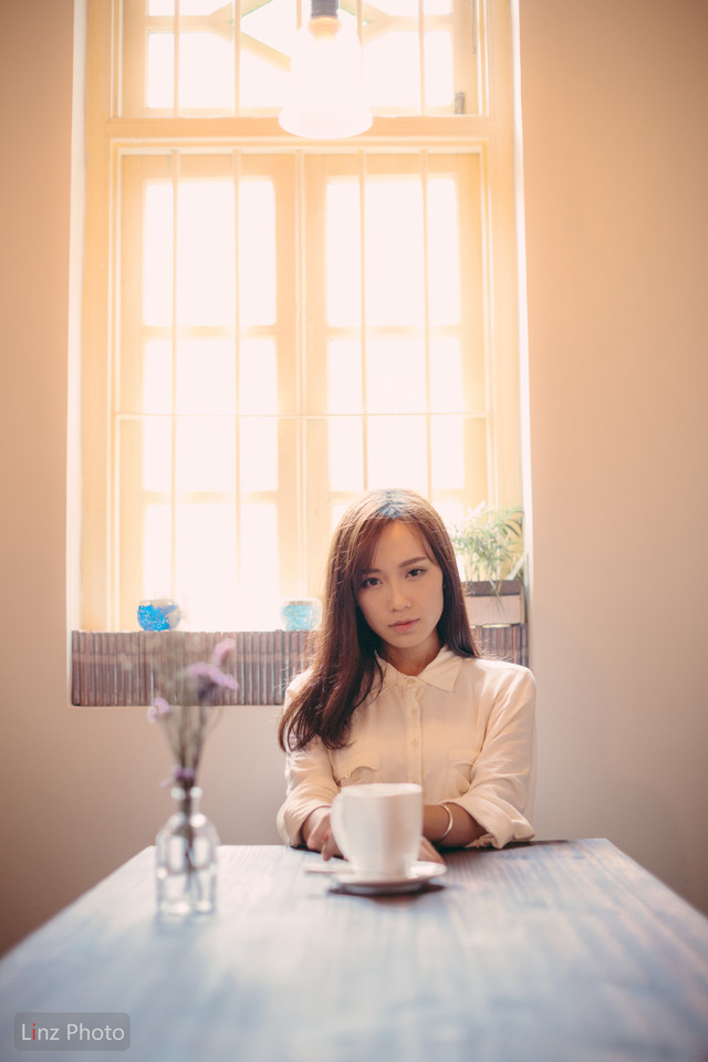 咖啡馆清纯甜美女孩  第6张