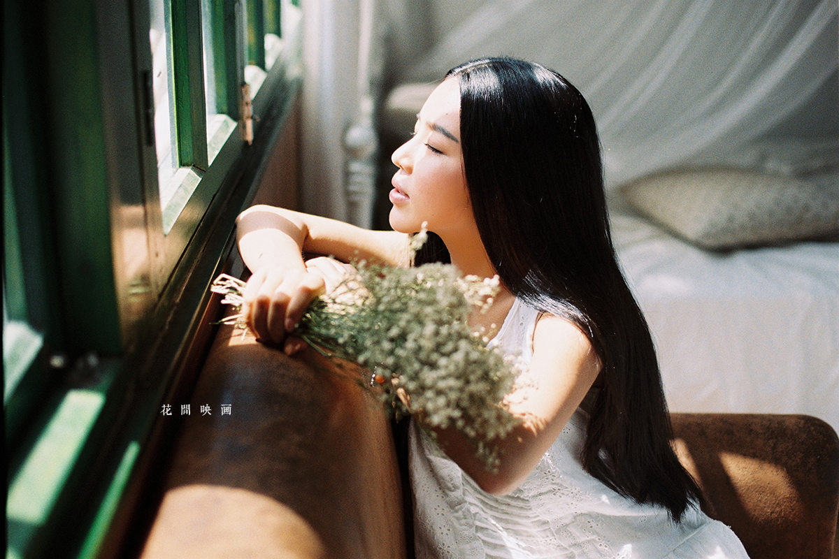 长发女神的休闲午后  第6张