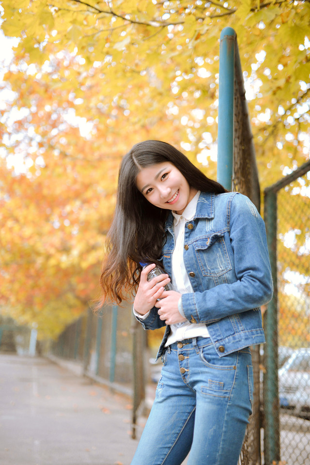 秋日清纯迷人长发美女  第23张