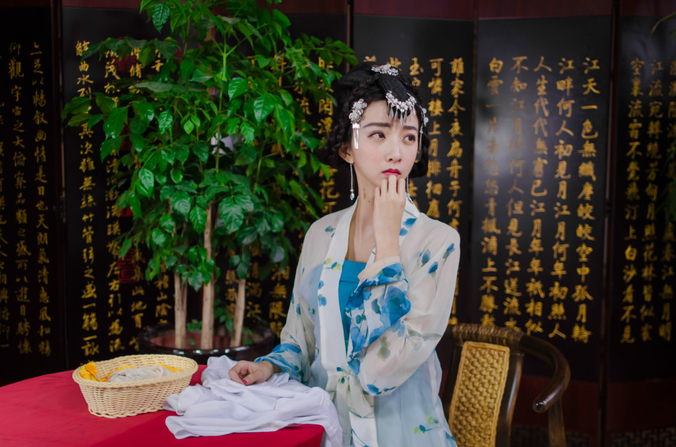 古装女子清纯私房艺术照  第3张