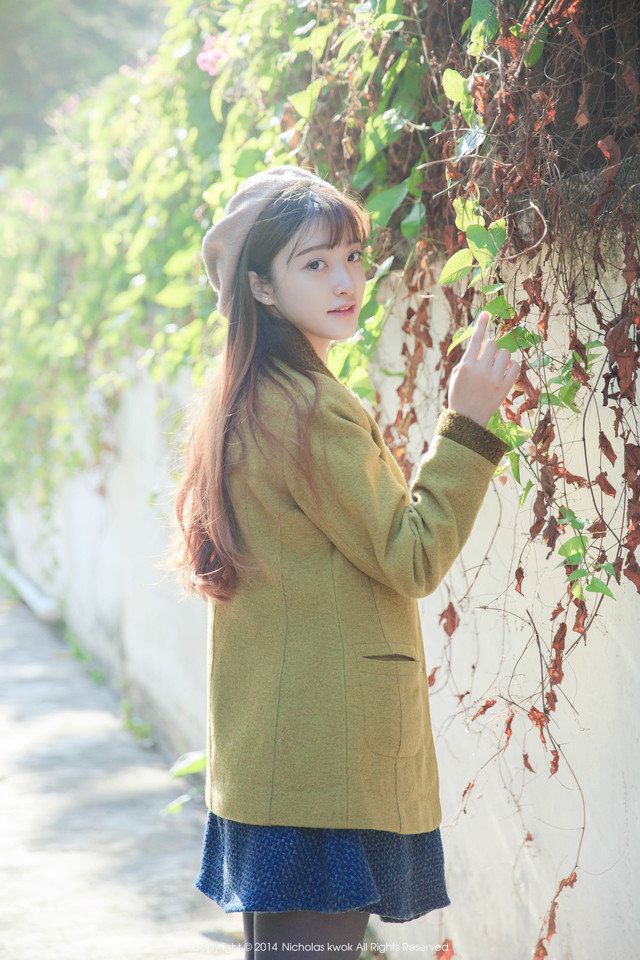 冬日暖阳下的清纯美女  第7张