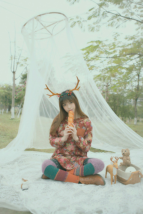 童话里的长发迷人女子  第2张