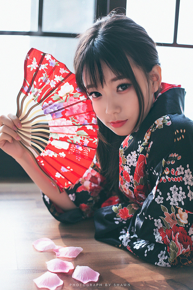 和服MM私房红唇诱惑  第3张