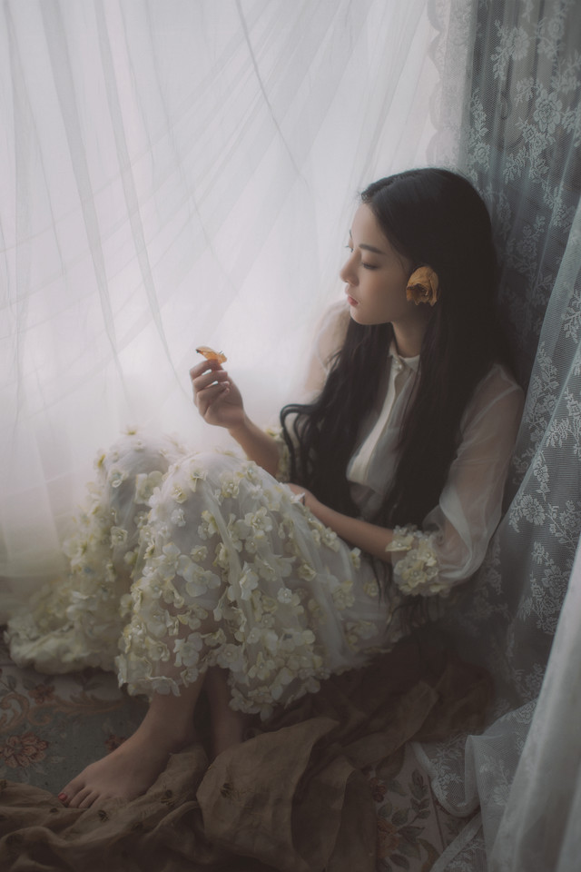 长发美女清纯私房美照  第9张