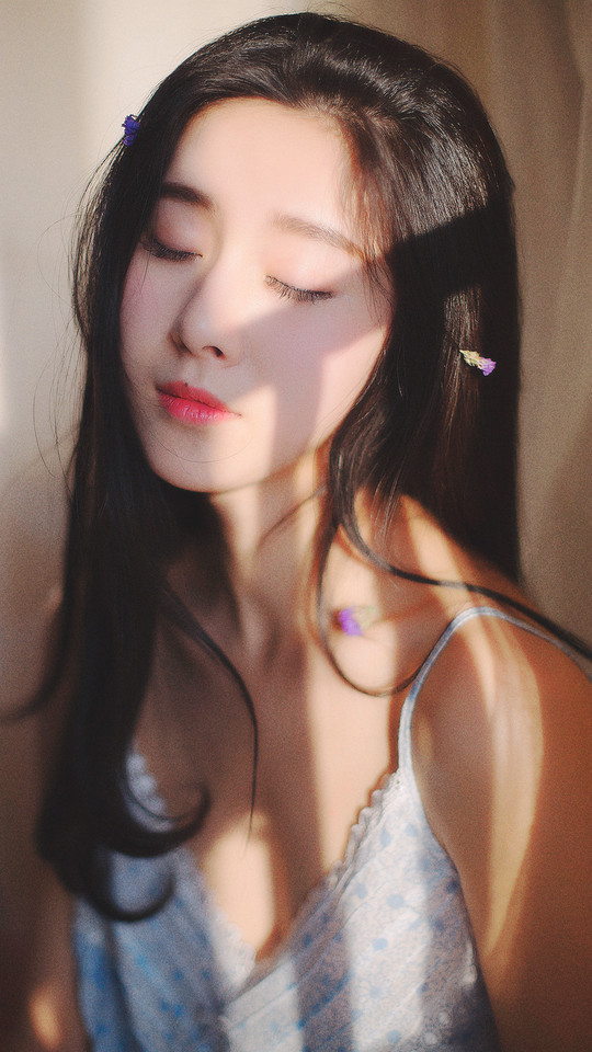 长发养眼美女的羞涩迷人  第12张