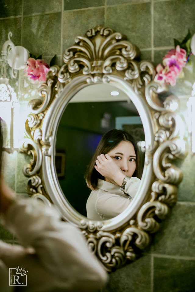 短发女子秀气时尚写真  第4张