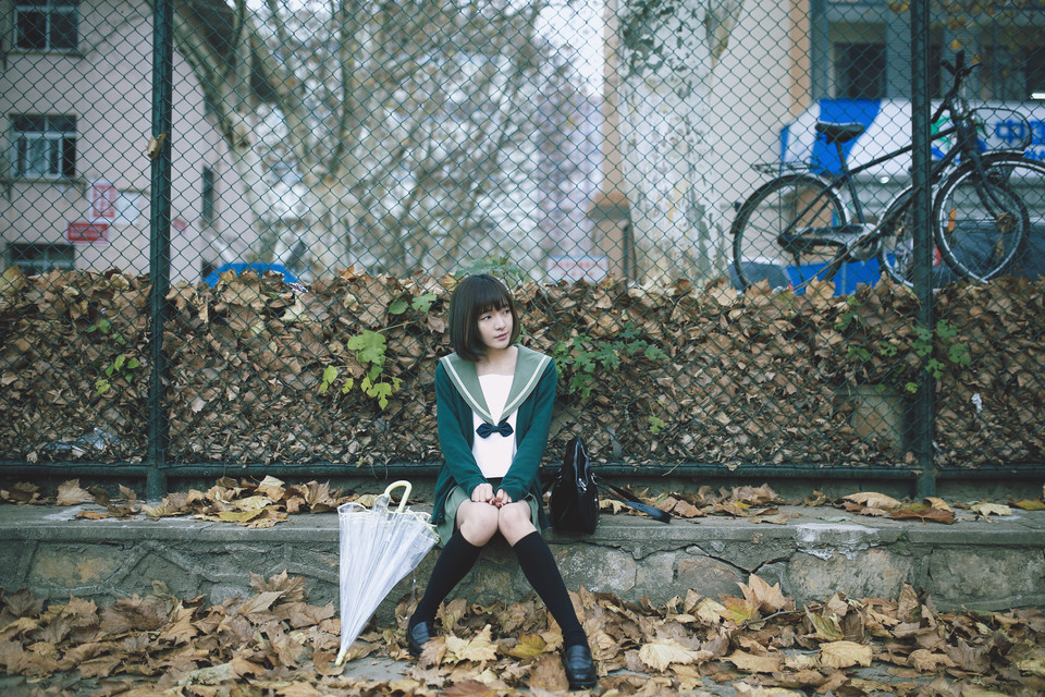 学生妹户外清纯气息  第3张