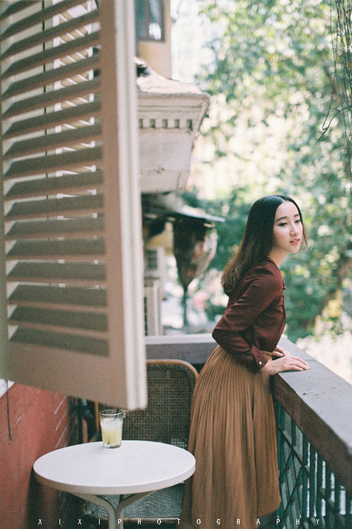 清晨出现在咖啡馆的妖艳女子  第10张
