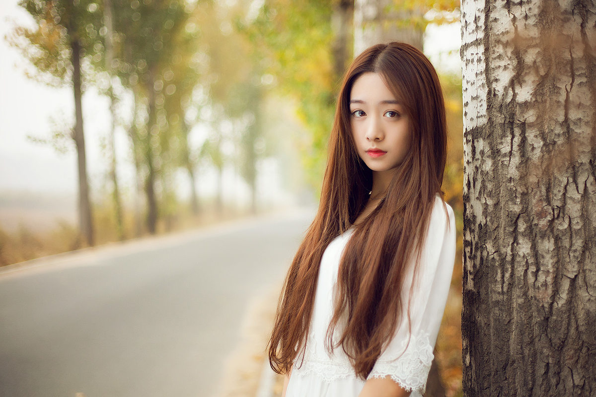 长发女子唯美迷人写真  第4张