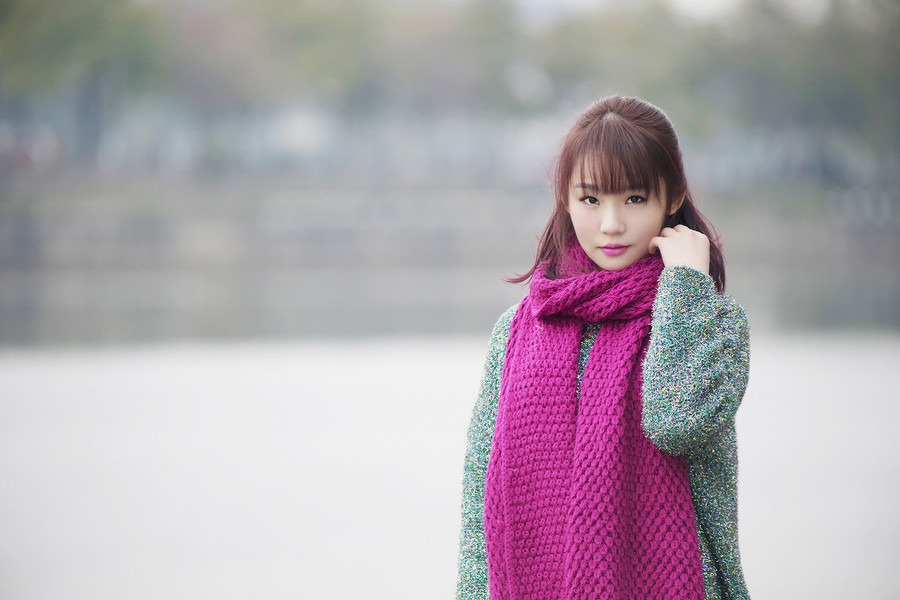 冬日暖人的长发清纯少女  第7张