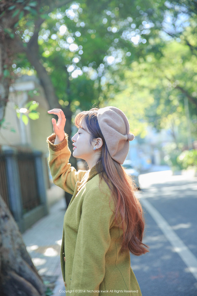 冬日暖阳下的清纯美女  第4张