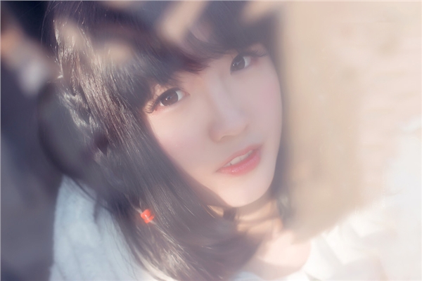 白皙女子冬日清纯写真  第7张