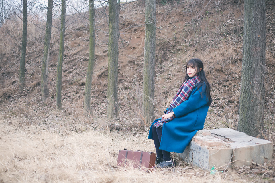 冬日暖阳下小清新美女  第5张