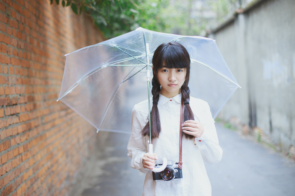 双马尾女子的俏皮清纯图  第5张