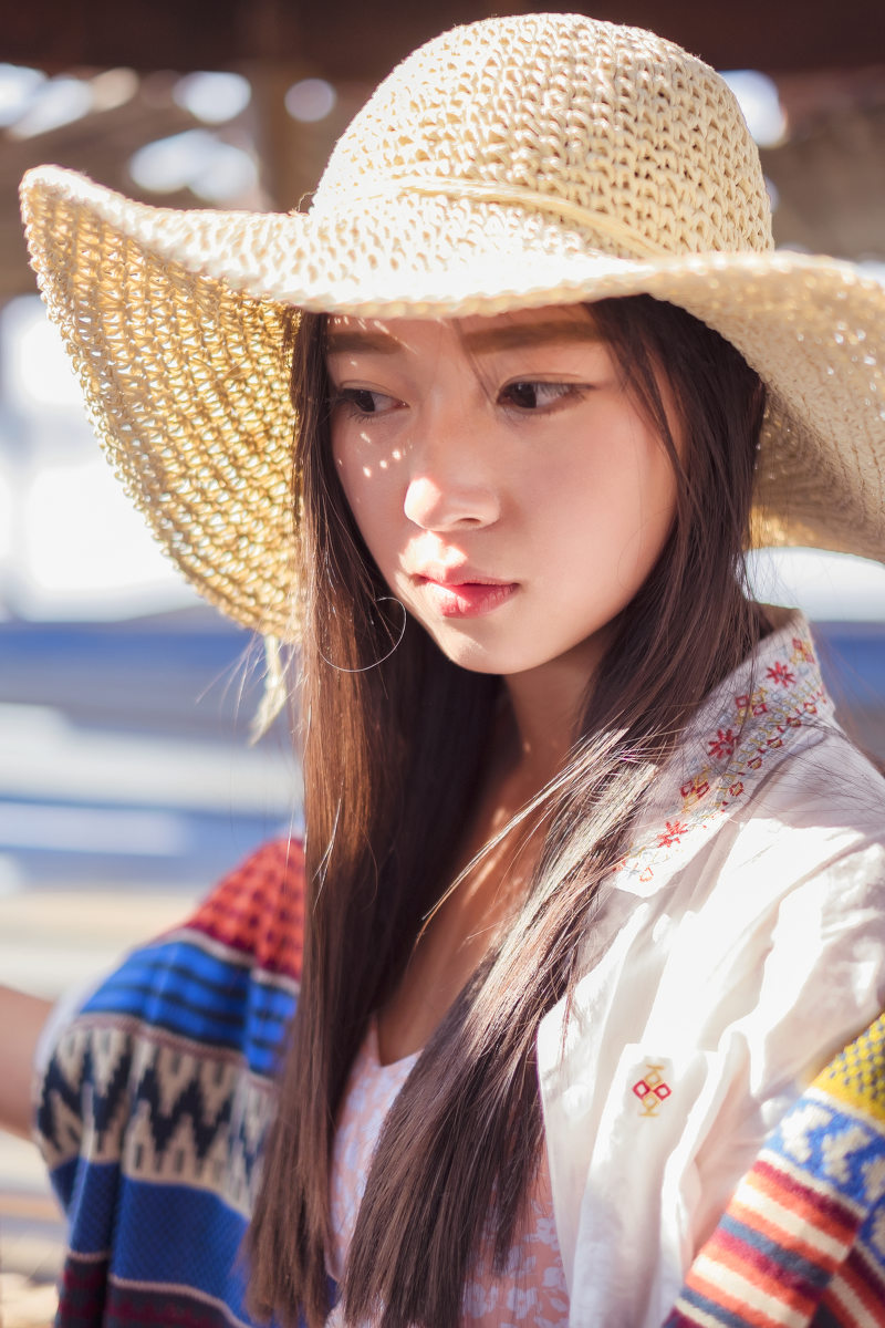 甜美笑容的户外清纯美女  第10张