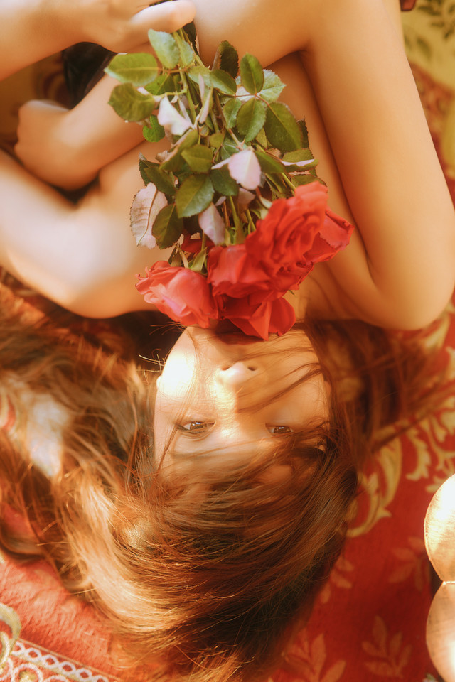 私房女子光影与身体的交融  第8张