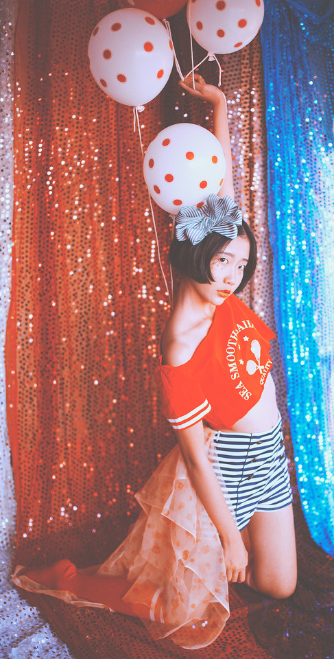 俏皮女子私房搞怪图  第6张