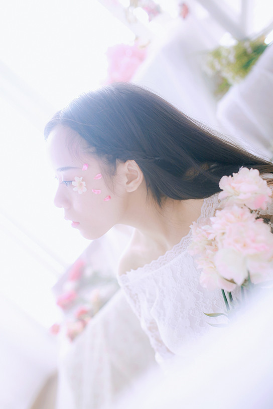 清纯私房照的少女梦  第1张