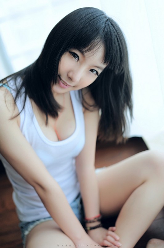 清秀女子的私房唯美清纯照  第1张