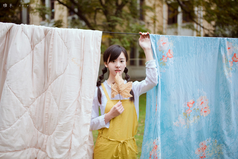 秋日清纯美女迷人图  第11张