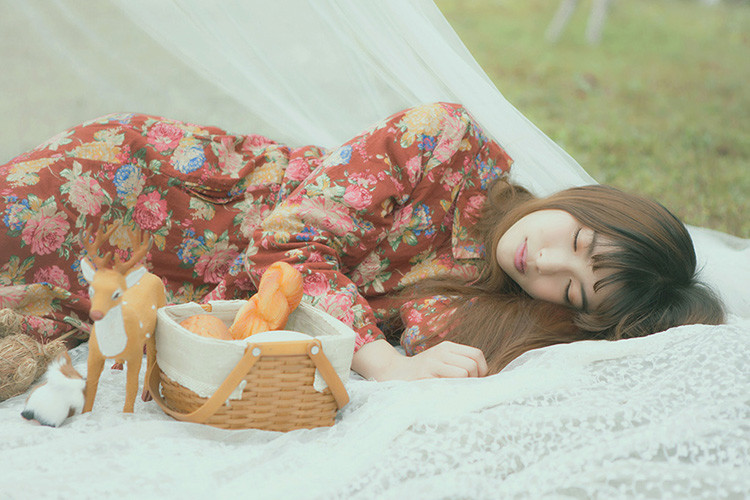 童话里的长发迷人女子  第11张