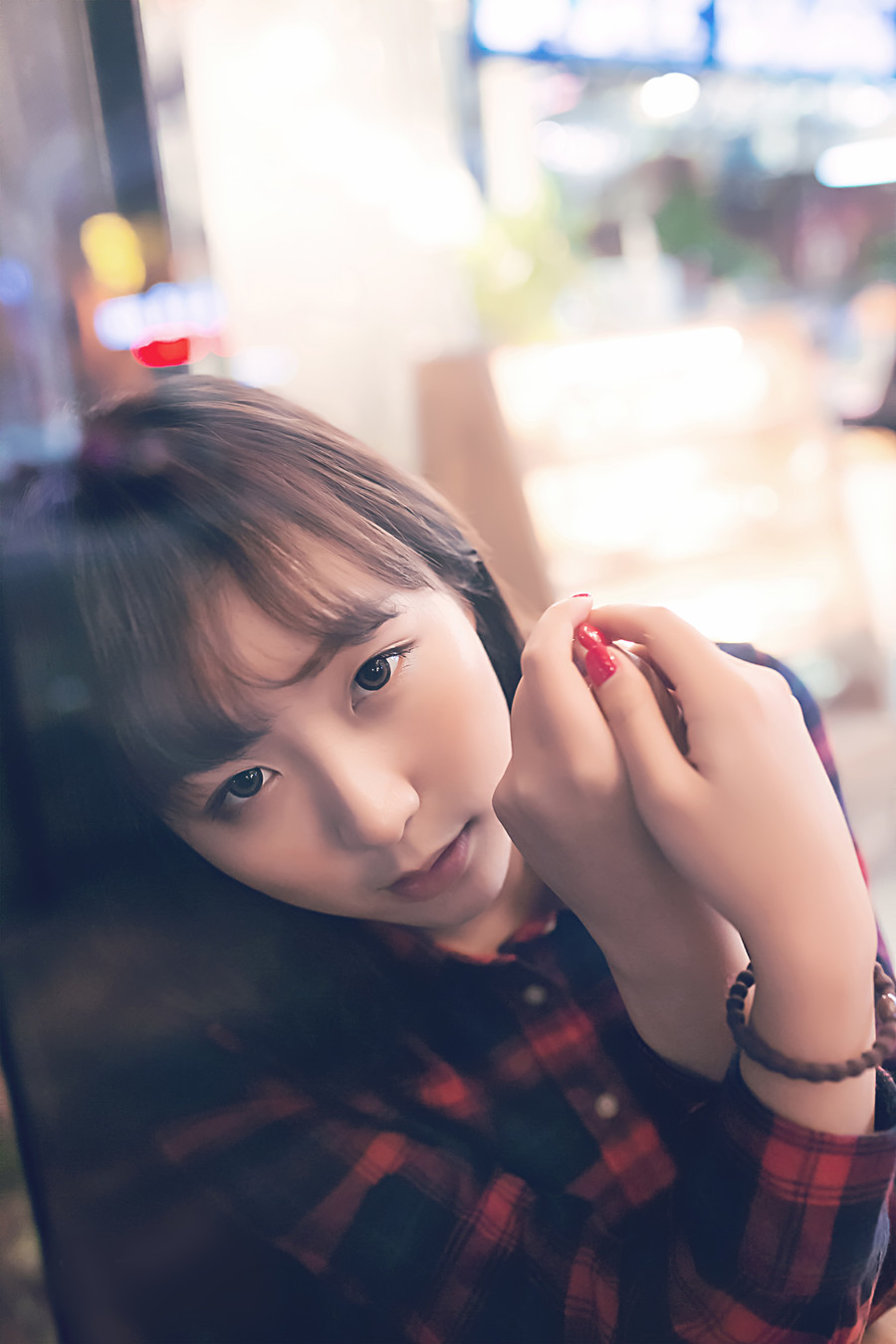 复古女子户外气质写真  第11张