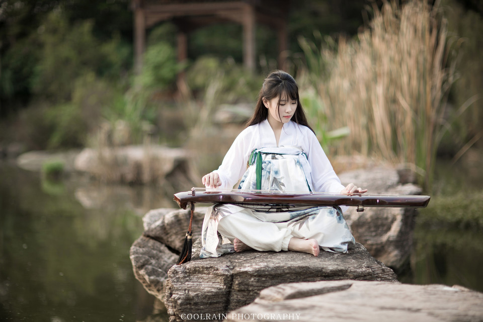 古筝女子户外清纯唯美图  第13张