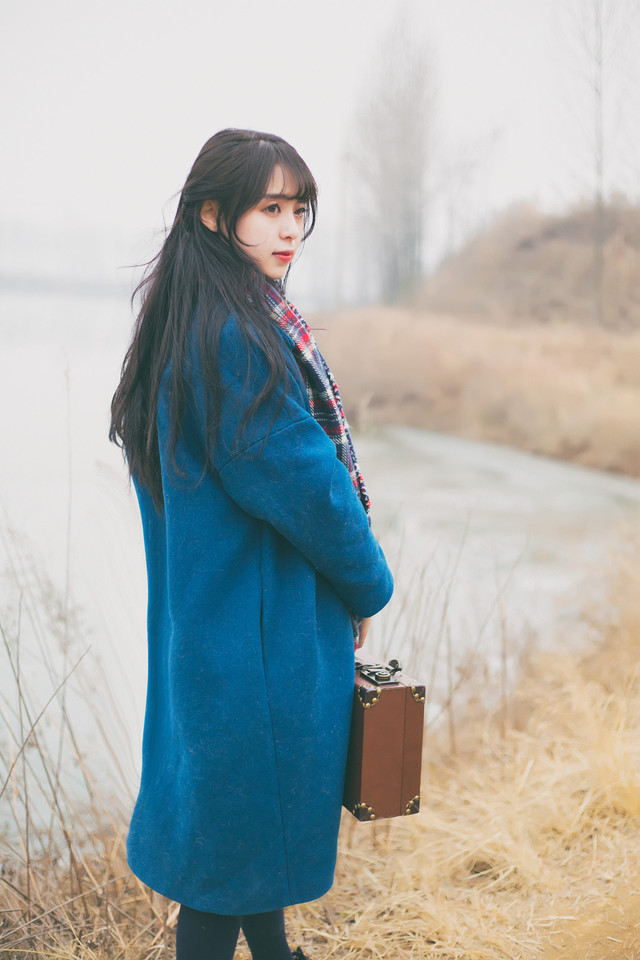 冬日暖阳下小清新美女  第3张