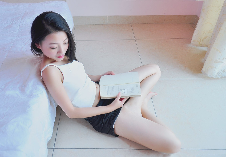 长发美女私房迷人图  第7张