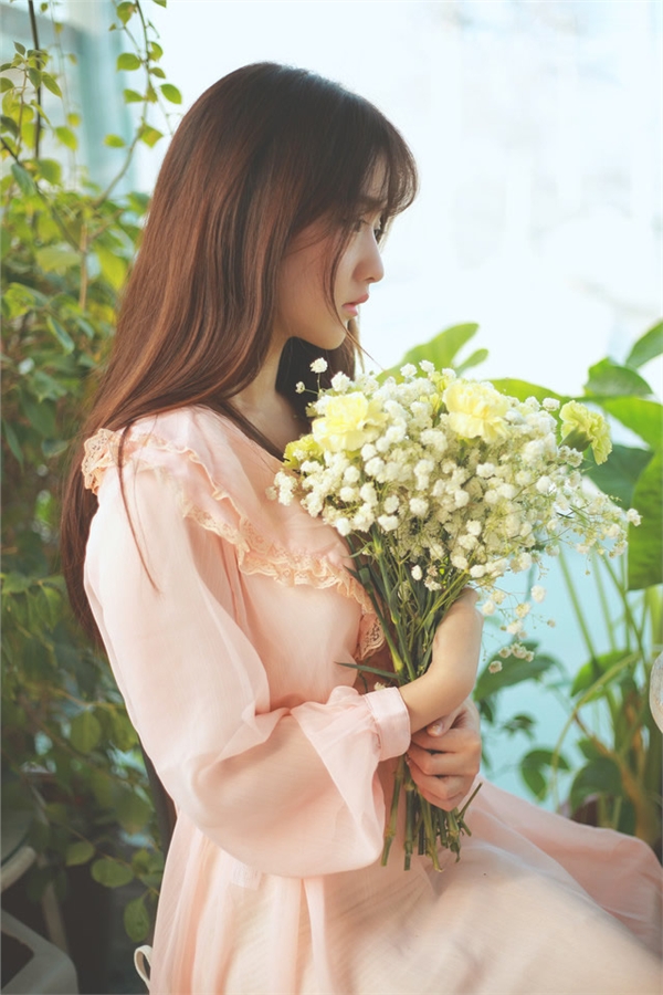 气质清纯美女私房花仙子  第1张